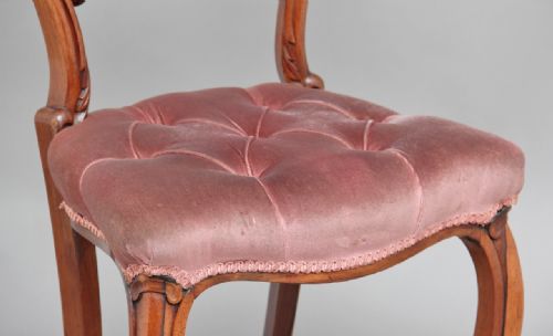 A SET OF SIX 19TH CENTURY ROSEWOOD DINING CHAIRS - ADDITIONAL PHOTO 10
