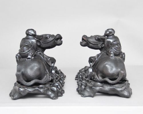 A PAIR OF 20TH CENTURY CHINESE WOOD CARVINGS - ADDITIONAL PHOTO 2