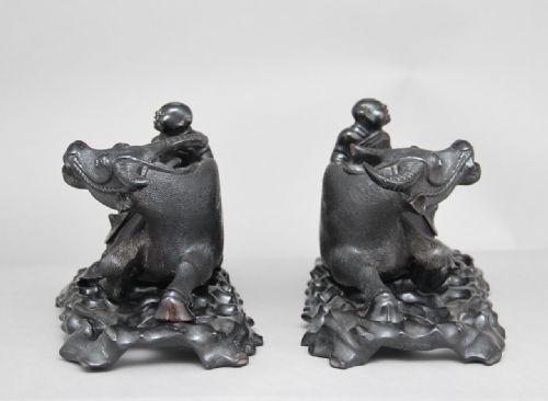 A PAIR OF 20TH CENTURY CHINESE WOOD CARVINGS - ADDITIONAL PHOTO 4