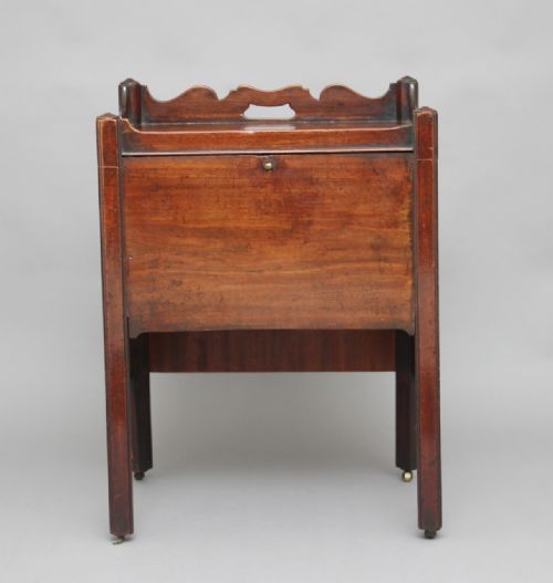 18TH CENTURY MAHOGANY BEDSIDE CUPBOARD - ADDITIONAL PHOTO 2