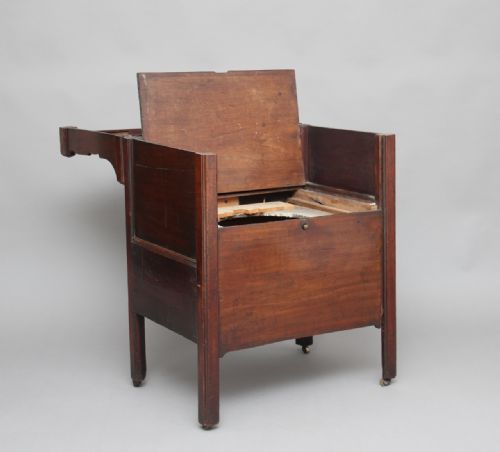 18TH CENTURY MAHOGANY BEDSIDE CUPBOARD - ADDITIONAL PHOTO 3