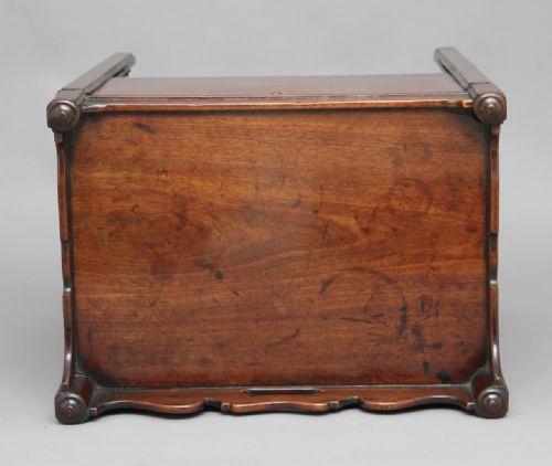 18TH CENTURY MAHOGANY BEDSIDE CUPBOARD - ADDITIONAL PHOTO 7