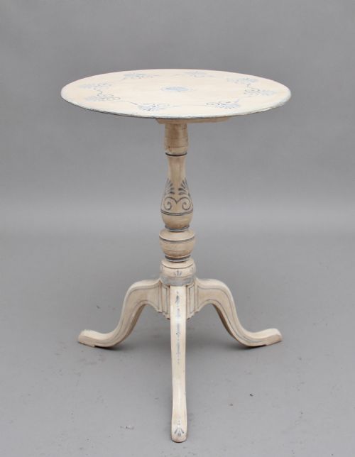 Decorative Early 20th Century Painted Tripod Table