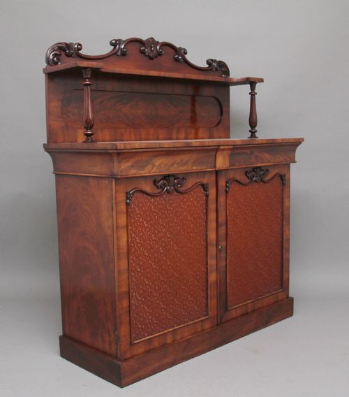 19TH CENTURY FLAME MAHOGANY CHIFFONIER - ADDITIONAL PHOTO 5