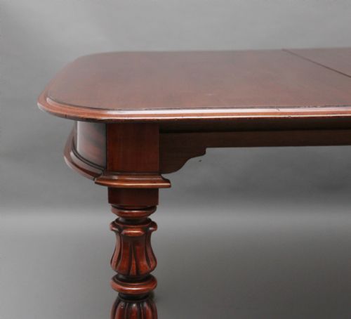19TH CENTURY MAHOGANY DINING TABLE - ADDITIONAL PHOTO 8