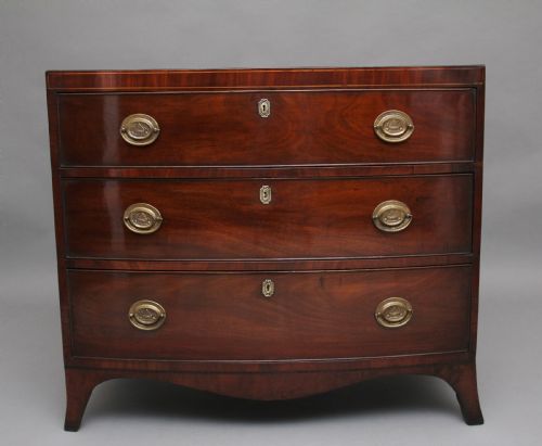 Early 19th Century Mahogany Bowfront Chest