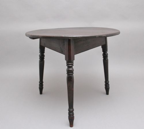 Early 19th Century Oak and Pine Cricket Table