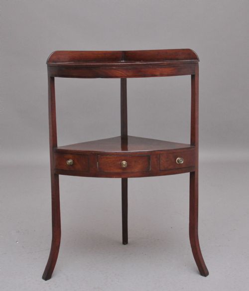 Early 19th Century Mahogany Corner Table