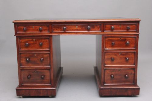 Early 19th Century Mahogany Pedestal Desk