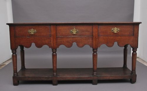 Mid 18th Antique Century Oak Dresser