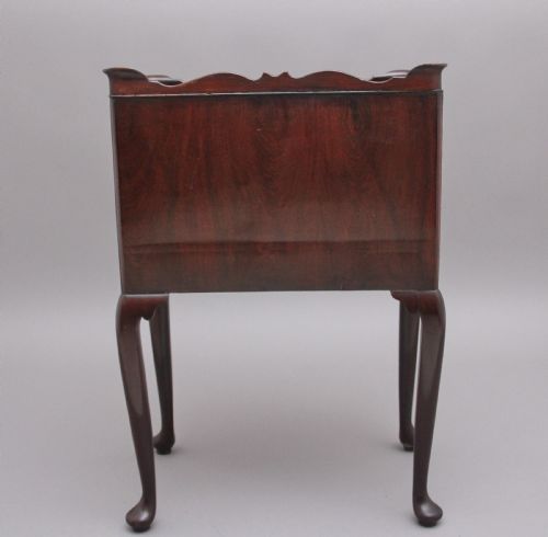 EARLY 20TH CENTURY MAHOGANY BEDSIDE CABINET IN THE GEORGIAN STYLE - ADDITIONAL PHOTO 5