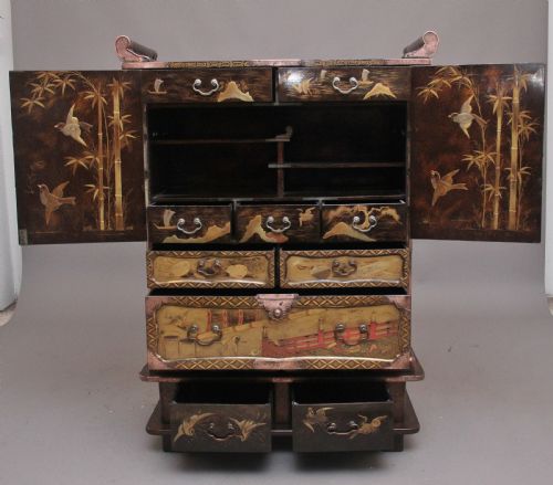 19TH CENTURY JAPANESE GILT LACQUERED CABINET - ADDITIONAL PHOTO 3