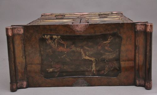 19TH CENTURY JAPANESE GILT LACQUERED CABINET - ADDITIONAL PHOTO 8
