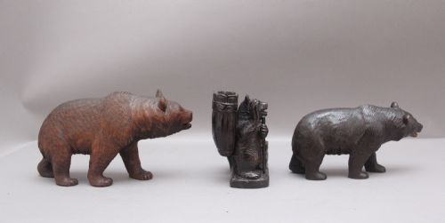 A SET OF THREE 19TH CENTURY BLACK FOREST CARVINGS - ADDITIONAL PHOTO 3