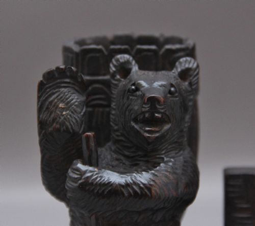 A SET OF THREE 19TH CENTURY BLACK FOREST CARVINGS - ADDITIONAL PHOTO 5