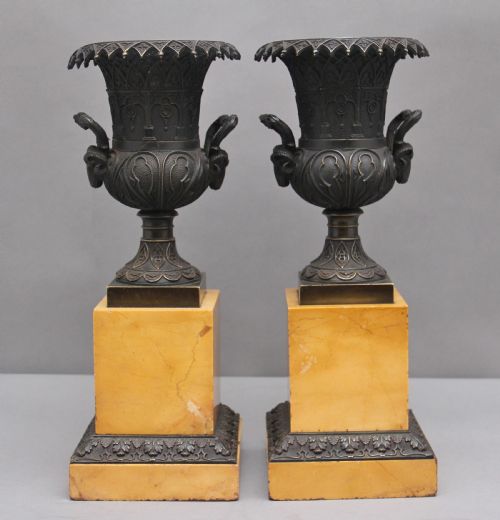 PAIR OF EARLY 19TH CENTURY BRONZE URNS - ADDITIONAL PHOTO 3