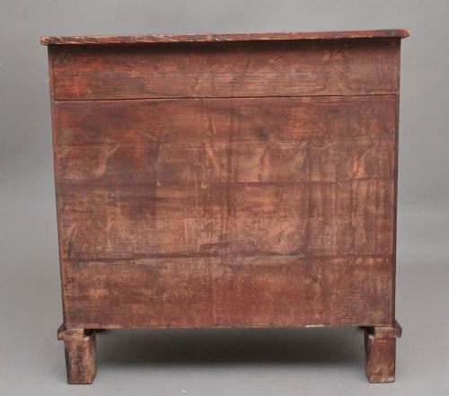 A HIGHLY DECORATIVE EARLY 19TH CENTURY FLAME MAHOGANY AND INLAID BOWFRONT CHEST OF DRAWERS - ADDITIONAL PHOTO 4