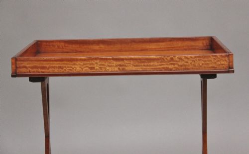 19TH CENTURY SHERATON REVIVAL SATINWOOD SERVING TABLE - ADDITIONAL PHOTO 4