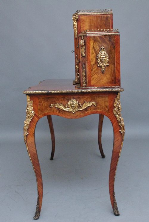 19TH CENTURY WALNUT DESK BY GILLOWS - ADDITIONAL PHOTO 10