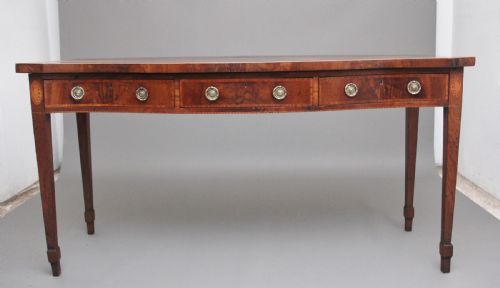 Quality Early 19th Century Mahogany Serpentine Serving Table