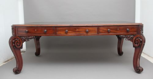 Superb Quality Large 19th Century Mahogany Desk