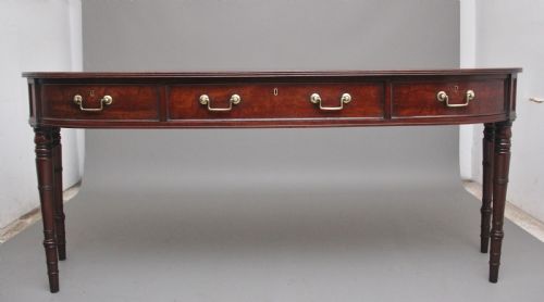 Mid 19th Century Mahogany Serving Table
