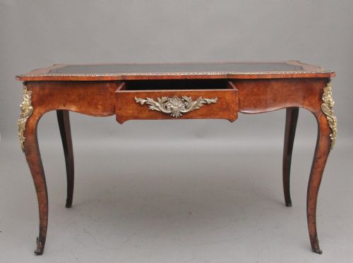 19TH CENTURY WALNUT WRITING TABLE - ADDITIONAL PHOTO 1