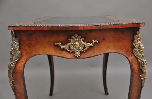 19TH CENTURY WALNUT WRITING TABLE - ADDITIONAL PHOTO 4