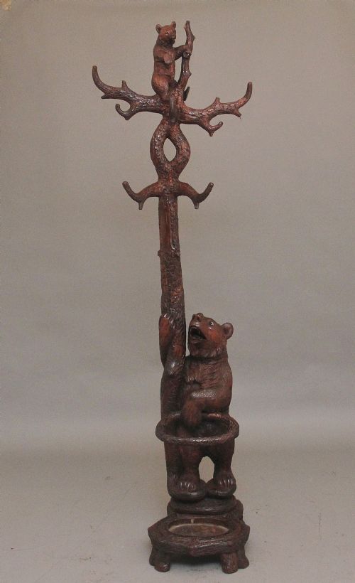 Early 20th Century Walnut Black Forest Bear Hall Stand