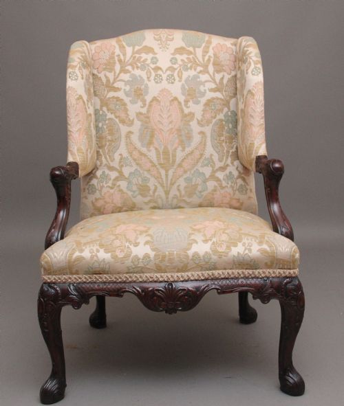 19TH CENTURY CARVED MAHOGANY LIBRARY ARMCHAIR - ADDITIONAL PHOTO 4