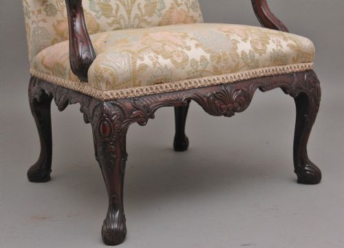 19TH CENTURY CARVED MAHOGANY LIBRARY ARMCHAIR - ADDITIONAL PHOTO 5