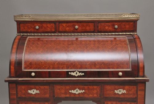 19TH CENTURY FRENCH KINGWOOD CYLINDER DESK - ADDITIONAL PHOTO 10