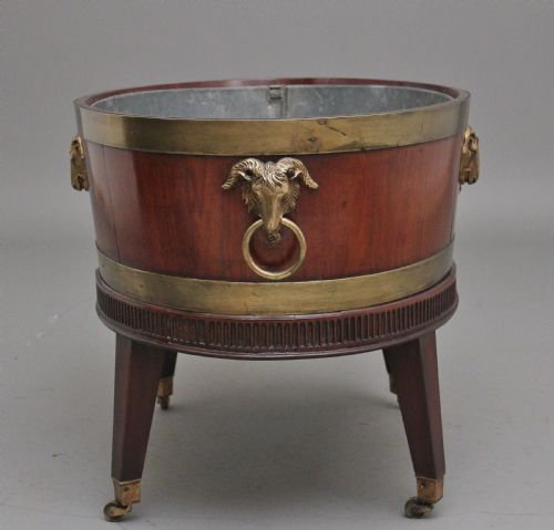A HIGHLY DECORATIVE EARLY 19TH CENTURY MAHOGANY AND BRASS BOUND WINE COOLER - ADDITIONAL PHOTO 6