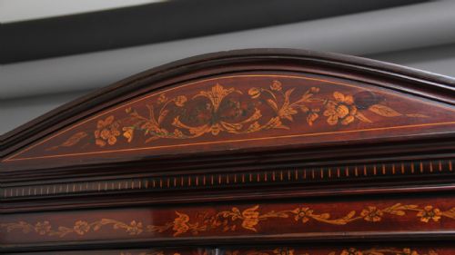 19TH CENTURY MAHOGANY AND INLAID DISPLAY CABINET - ADDITIONAL PHOTO 13