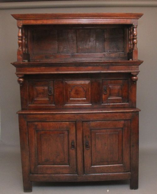 Early 18th Century Oak Tridarn
