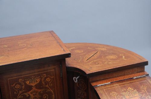 PAIR OF EARLY 20TH CENTURY MAHOGANY CARLTON HOUSE DESK'S - ADDITIONAL PHOTO 14