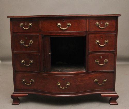 EARLY 19TH CENTURY MAHOGANY CHEST OF DRAWERS - ADDITIONAL PHOTO 1