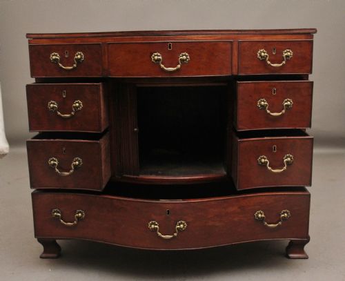EARLY 19TH CENTURY MAHOGANY CHEST OF DRAWERS - ADDITIONAL PHOTO 2