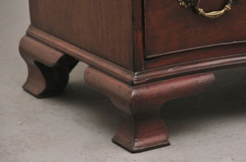 EARLY 19TH CENTURY MAHOGANY CHEST OF DRAWERS - ADDITIONAL PHOTO 12