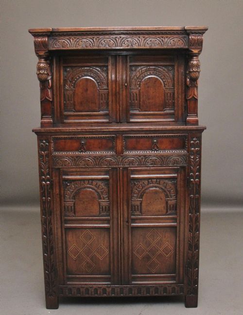 EARLY 20TH CENTURY OAK COURT CUPBOARD