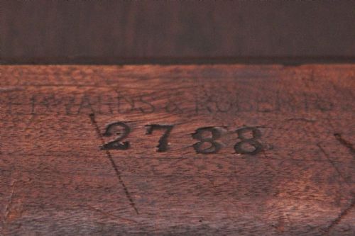19TH CENTURY WALNUT CENTRE TABLE BY EDWARDS ROBERTS - ADDITIONAL PHOTO 12