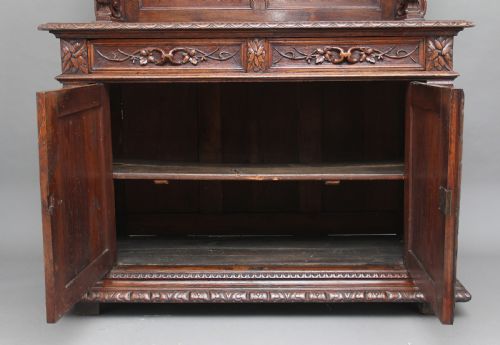 19TH CENTURY CARVED OAK BUFFET - ADDITIONAL PHOTO 3