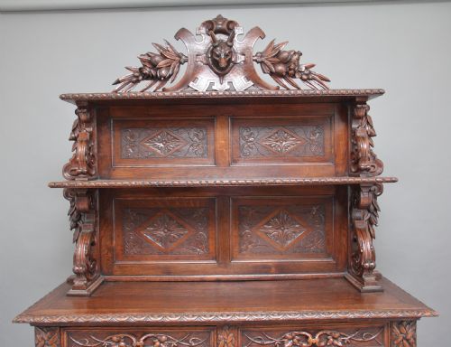 19TH CENTURY CARVED OAK BUFFET - ADDITIONAL PHOTO 5