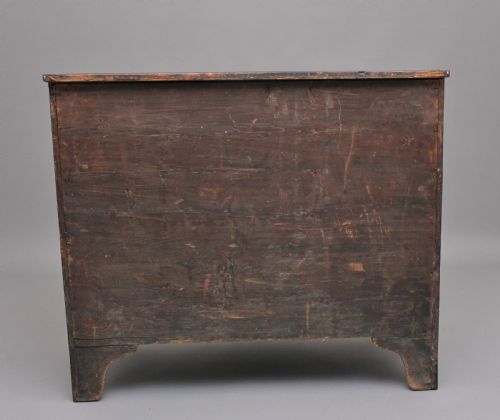 18TH CENTURY MAHOGANY SERPENTINE CHEST OF DRAWERS - ADDITIONAL PHOTO 6