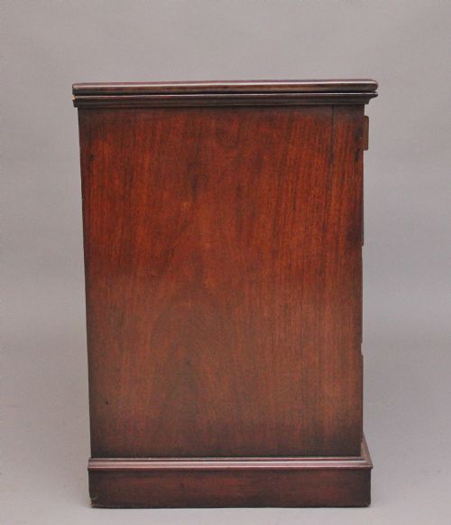 EARLY 19TH CENTURY MAHOGANY KNEEHOLE DESK - ADDITIONAL PHOTO 4