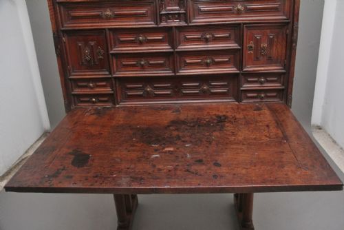 17TH CENTURY WALNUT VARGUENO ON STAND - ADDITIONAL PHOTO 2
