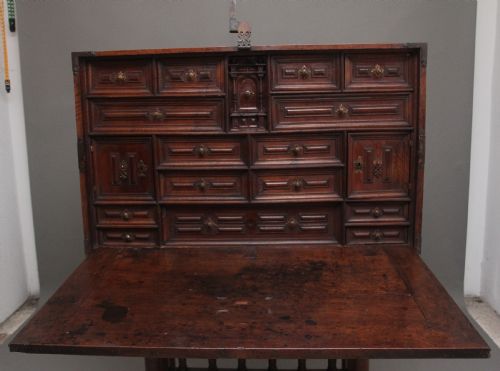17TH CENTURY WALNUT VARGUENO ON STAND - ADDITIONAL PHOTO 3