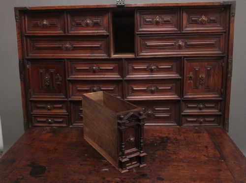 17TH CENTURY WALNUT VARGUENO ON STAND - ADDITIONAL PHOTO 6