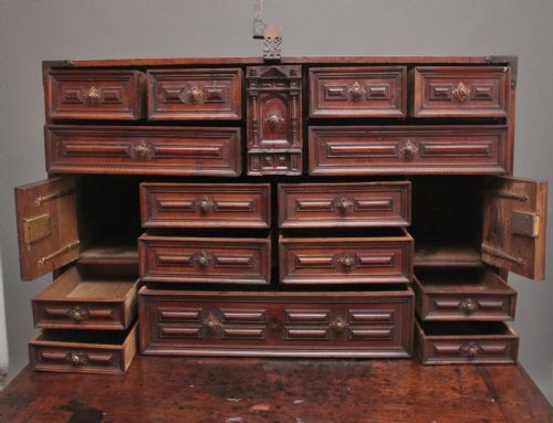 17TH CENTURY WALNUT VARGUENO ON STAND - ADDITIONAL PHOTO 7