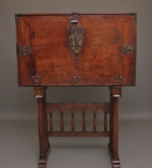 17TH CENTURY WALNUT VARGUENO ON STAND - ADDITIONAL PHOTO 17
